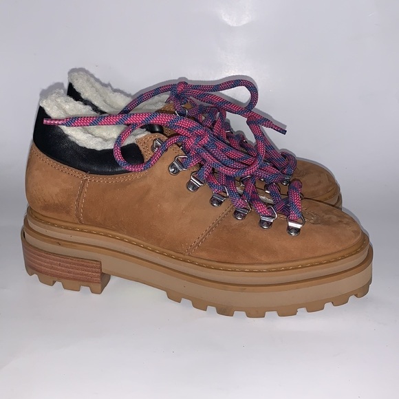 Schutz Lucille Faux Shearling Lined Ankle Boot size 6B - Picture 4 of 8